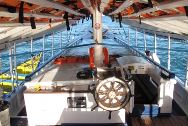 Escuna Canes Interior